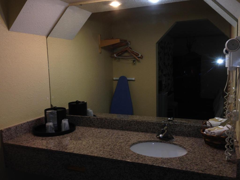 Americas Best Value Inn North Port Rum bild